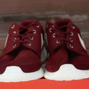 2013 NIKE ROSHE RUN MAROON/TEAM RED SIZE 12
